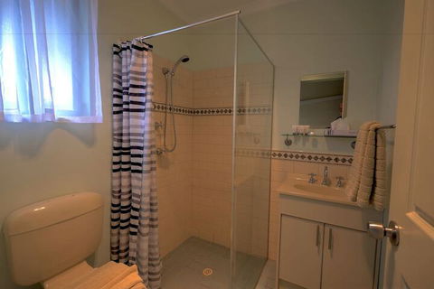 Ficifolia Lodge - Kingaroy Accommodation 5