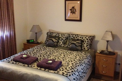 Ficifolia Lodge - Kingaroy Accommodation 6