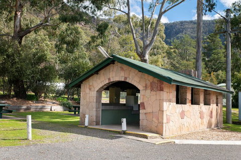 Breeze Holiday Parks - Halls Gap - Kingaroy Accommodation 2