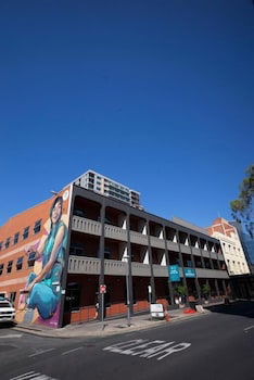 Adelaide Central YHA - Hostel - Kingaroy Accommodation 1