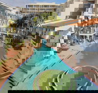 West Beach Lagoon 212 - Gorgeously decorated - Kingaroy Accommodation