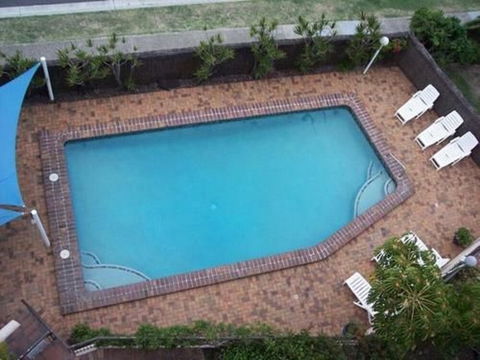 Warringa Surf - Kingaroy Accommodation 0