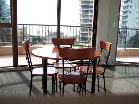 Warringa Surf - Kingaroy Accommodation 5