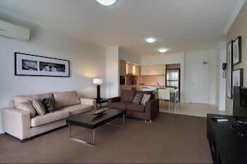Chancellor Lakeside - Kingaroy Accommodation 5