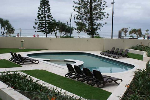 Zenith Ocean Front Apartments - Kingaroy Accommodation 4