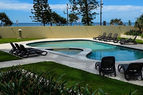 Zenith Ocean Front Apartments - Kingaroy Accommodation 3