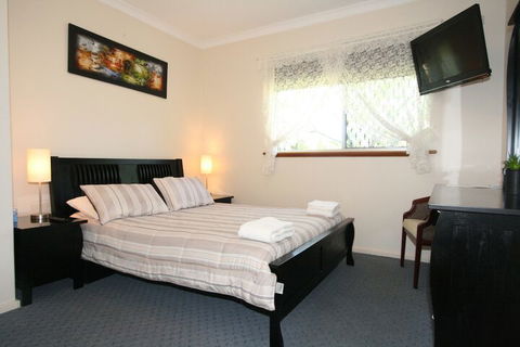Safety Bay Guest House - Kingaroy Accommodation 2