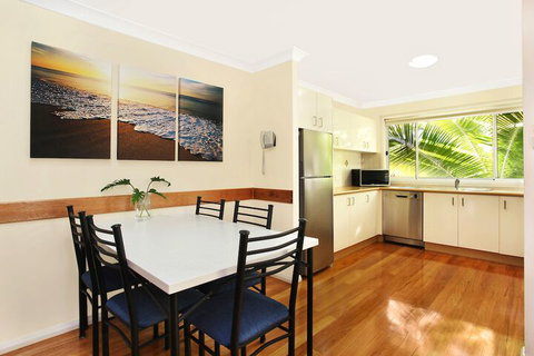 Flynns On Surf Beach Villas - Kingaroy Accommodation 3