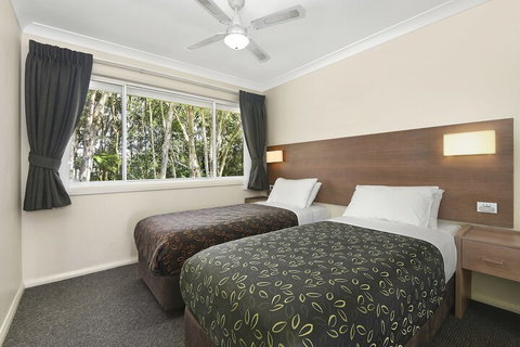 Flynns On Surf Beach Villas - Kingaroy Accommodation 5