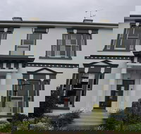 Portland Holiday Village - Kingaroy Accommodation