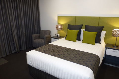 Golden Chain Tower Motor Inn - Kingaroy Accommodation 3