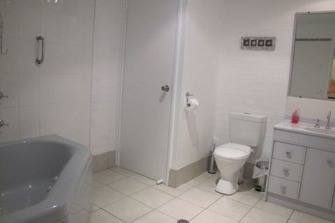 Apollo Apartments - Kingaroy Accommodation 5