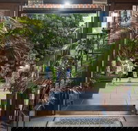 Caves House Hotel and Apartments - Kingaroy Accommodation