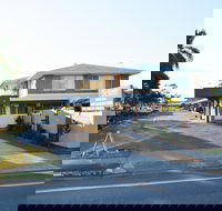 Rover Holiday Units - Kingaroy Accommodation