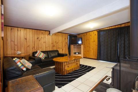 Rustic Retreat Esperance - Kingaroy Accommodation 6