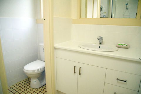 Hibiscus Heights - Kingaroy Accommodation 4