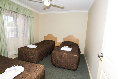 Green Gables Motel - Kingaroy Accommodation 2