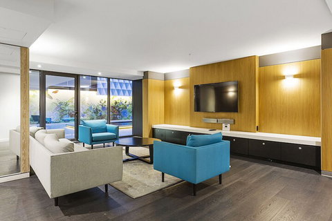 LAURENT Views Of MCG & Yarra River + Fed Square - Kingaroy Accommodation 6