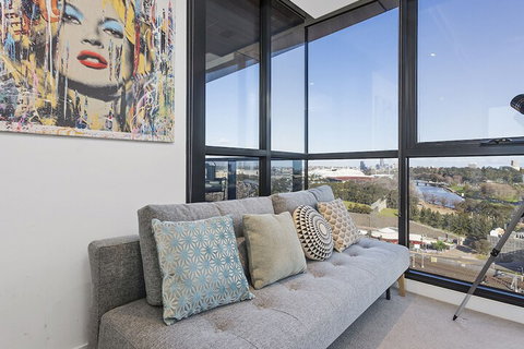 LAURENT Views Of MCG & Yarra River + Fed Square - Kingaroy Accommodation 4