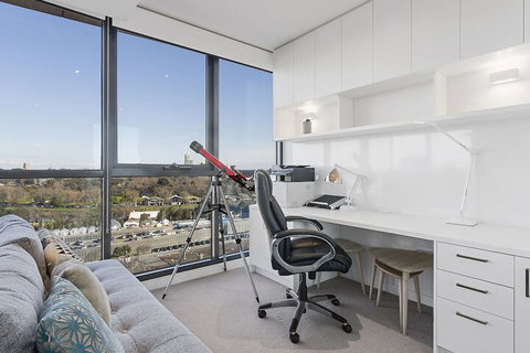 LAURENT Views Of MCG & Yarra River + Fed Square - Kingaroy Accommodation 3
