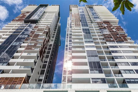 Chic Brisbane Living - Kingaroy Accommodation 1