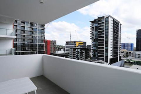 Chic Brisbane Living - Kingaroy Accommodation 0
