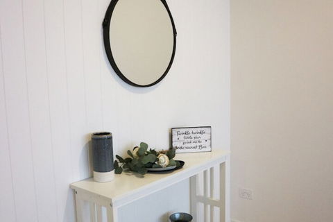 Chic Brisbane Living - Kingaroy Accommodation 4