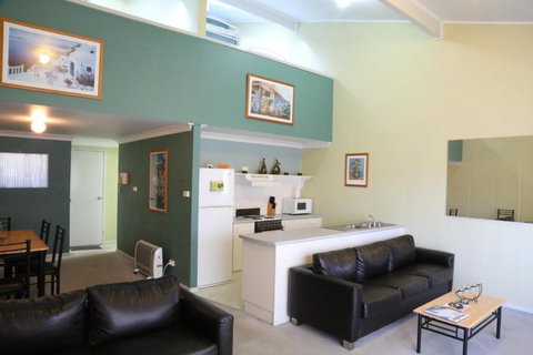 Razorback 8 - Kingaroy Accommodation 6