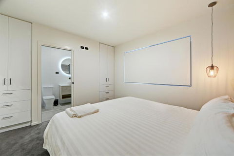 Snow Ski Apartments 32 - Kingaroy Accommodation 6