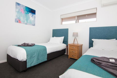 Jurien Bay Motel Apartments - Kingaroy Accommodation 4