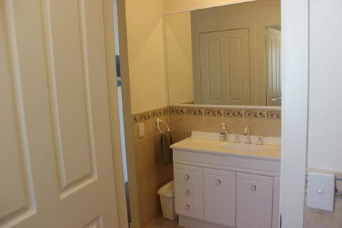 PACIFIC PALMS - Kingaroy Accommodation 2