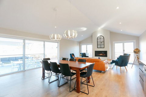 Figtree Cottage - Kingaroy Accommodation 2