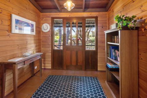 Coleys Beach House Yallingup - Kingaroy Accommodation 5