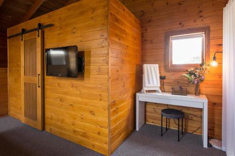 Coleys Beach House Yallingup - Kingaroy Accommodation 4