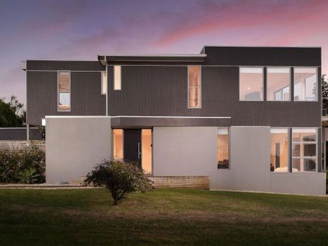Waikiki Dream - Kingaroy Accommodation 1