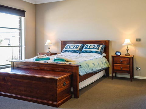 Valencia - Kingaroy Accommodation 2