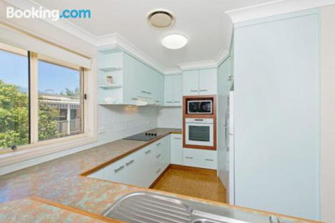 SEASCAPE An Enticing Lakeside Escape - Kingaroy Accommodation 0