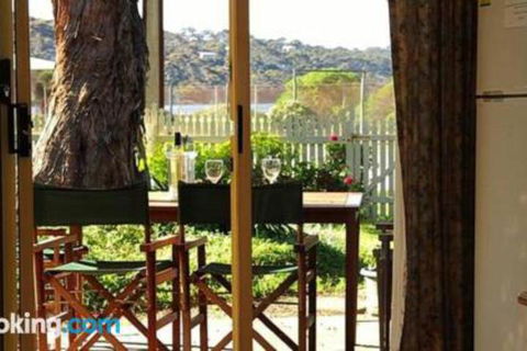 Schoolhouse Cottage American River - Kingaroy Accommodation 4