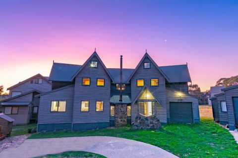 Banjos Chalet Alpine Getaways - Kingaroy Accommodation 0