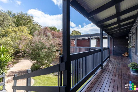 Garden By The Bay - Kingaroy Accommodation 1