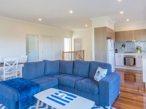 COASTLINE Boat Harbour Gerringong 4pm Check Out Sundays - Kingaroy Accommodation 3