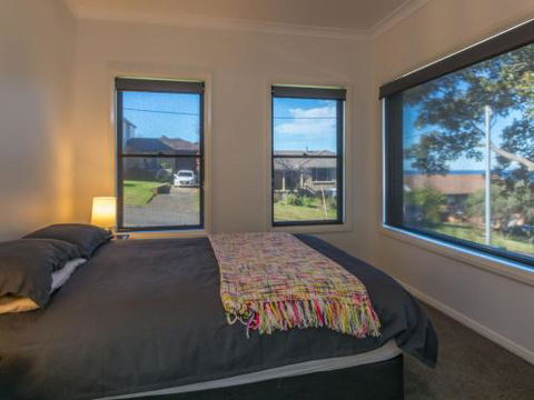 COASTLINE Boat Harbour Gerringong 4pm Check Out Sundays - Kingaroy Accommodation 1