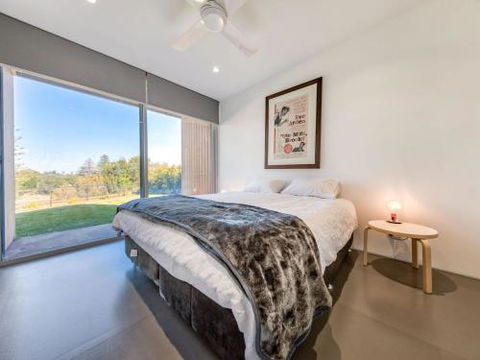 FAIRYTALE Gerroa 4pm Check Out Sundays - Kingaroy Accommodation 3