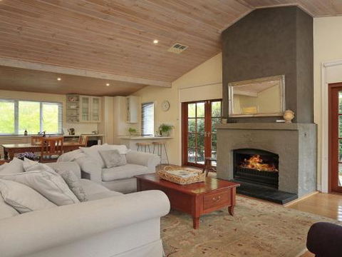 Rose Cottage Bowral Southern Highlands - Kingaroy Accommodation 5