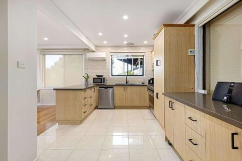 Stunning Bay View Accommodation In Rye - Kingaroy Accommodation 3