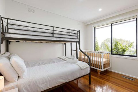 Stunning Bay View Accommodation In Rye - Kingaroy Accommodation 2