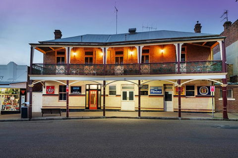Commercial Travellers House - Kingaroy Accommodation 2