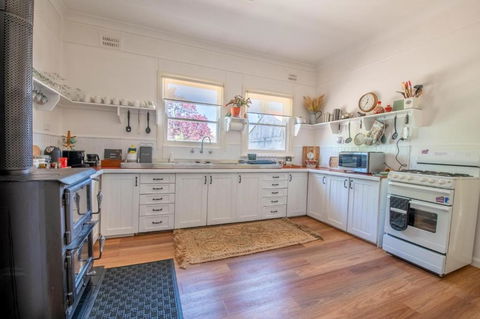 The Cottage Bondonga - Kingaroy Accommodation 1