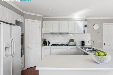 Rye Poolside Escape - Kingaroy Accommodation 2