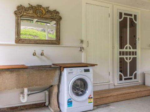SEAWAYS Gerroa 4pm Check Out On Sunday - Kingaroy Accommodation 1
